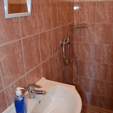 Ubytovani Na Arealu Guest house Kobyli